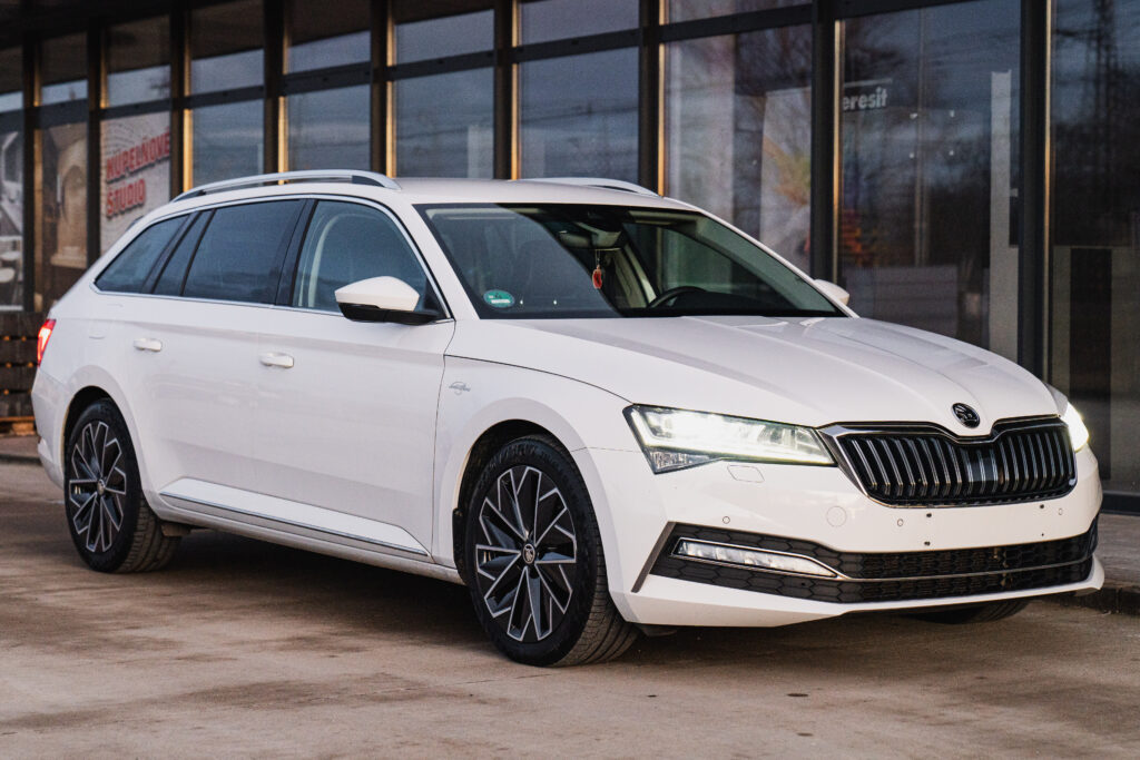 Škoda Superb Combi 2.0 TDI SCR L K DSG Matrix