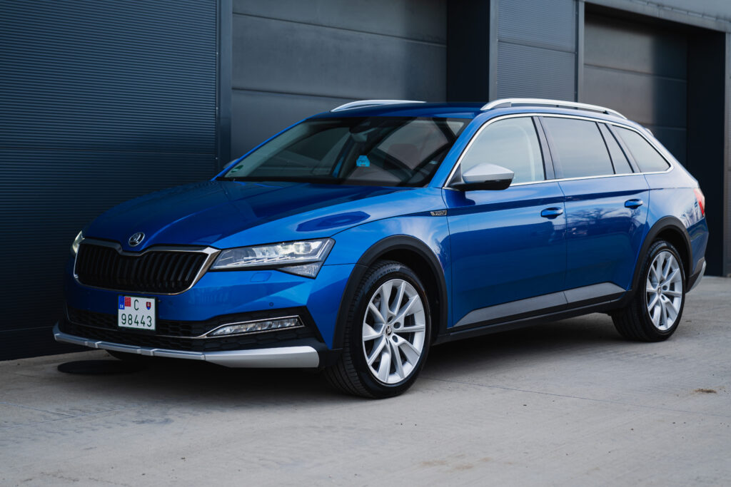 Škoda Superb Combi 2.0 TDI SCR Scout 4x4 DSG