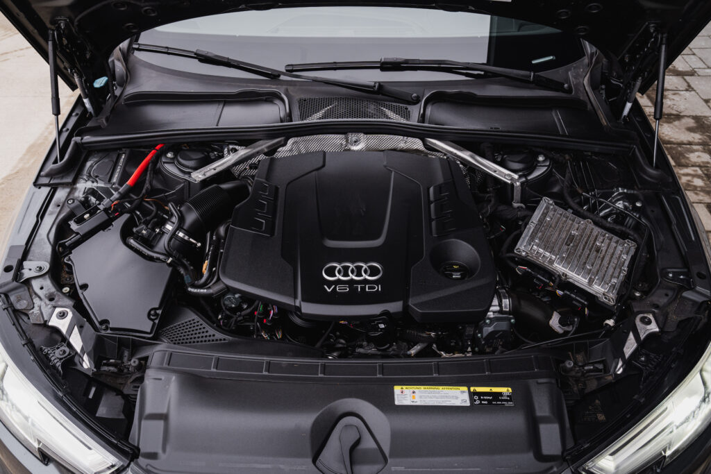 Audi A4 Avant 3.0 TDI S Line