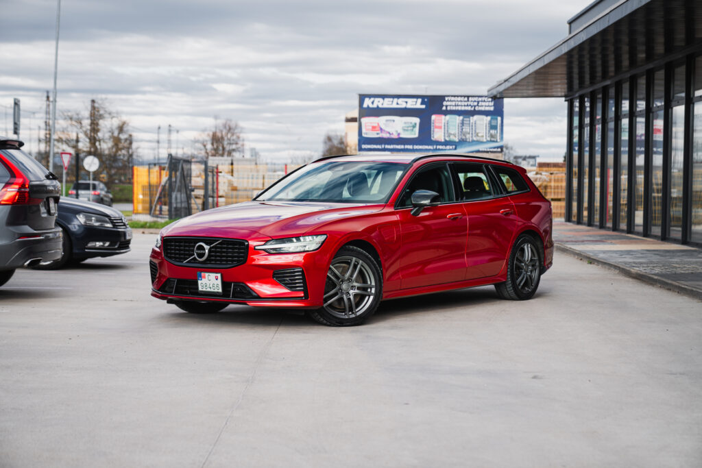 Volvo V60 T6 R-Design - Pohon všetkých kolies
