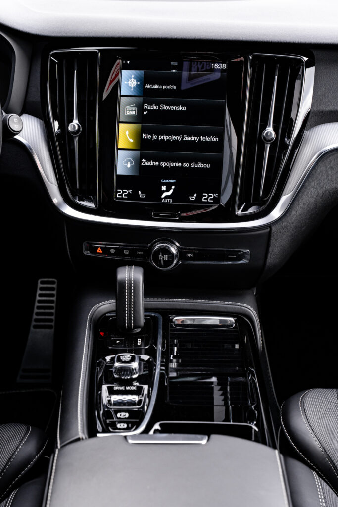 Volvo V60 T6 R-Design - Pohon všetkých kolies