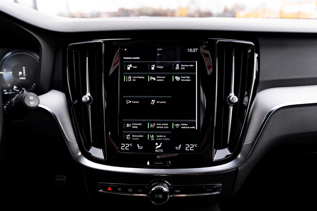 Volvo V60 T6 R-Design - Pohon všetkých kolies