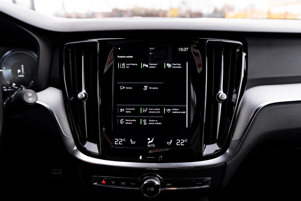 Volvo V60 T6 R-Design - Pohon všetkých kolies