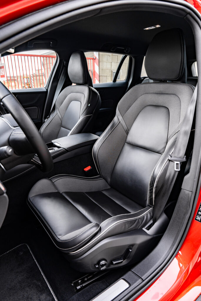 Volvo V60 T6 R-Design - Pohon všetkých kolies