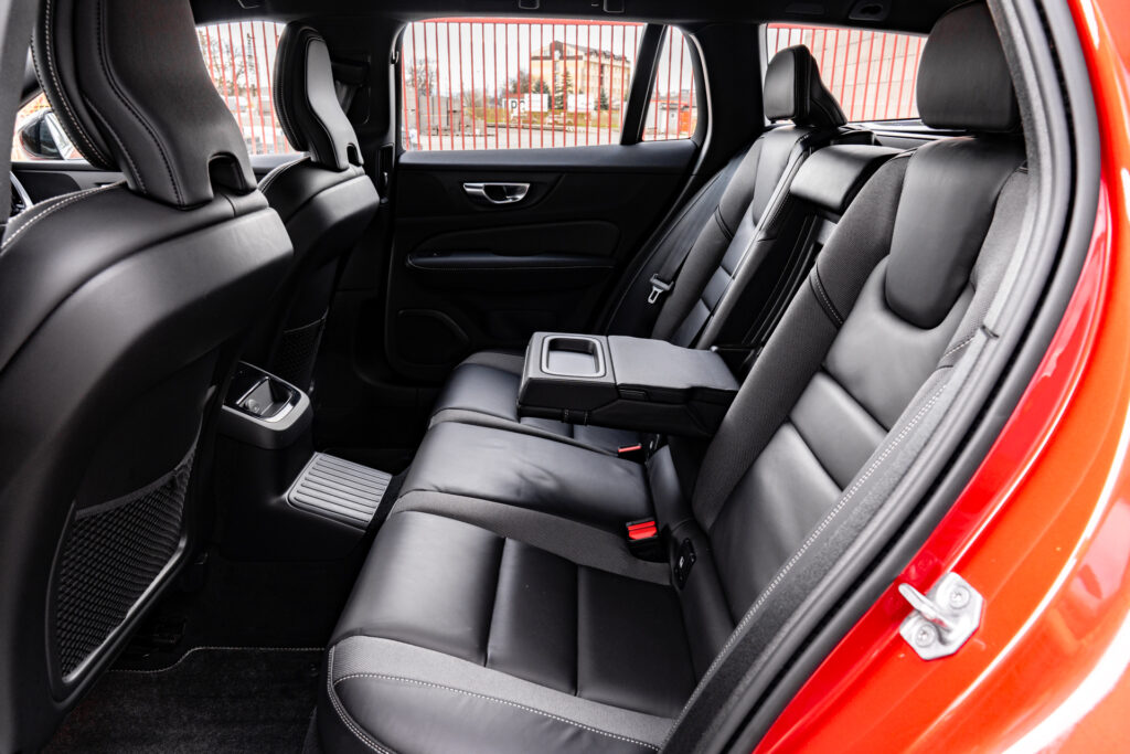 Volvo V60 T6 R-Design - Pohon všetkých kolies
