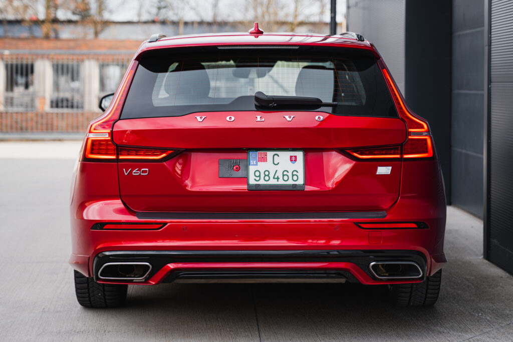 Volvo V60 T6 R-Design - Pohon všetkých kolies