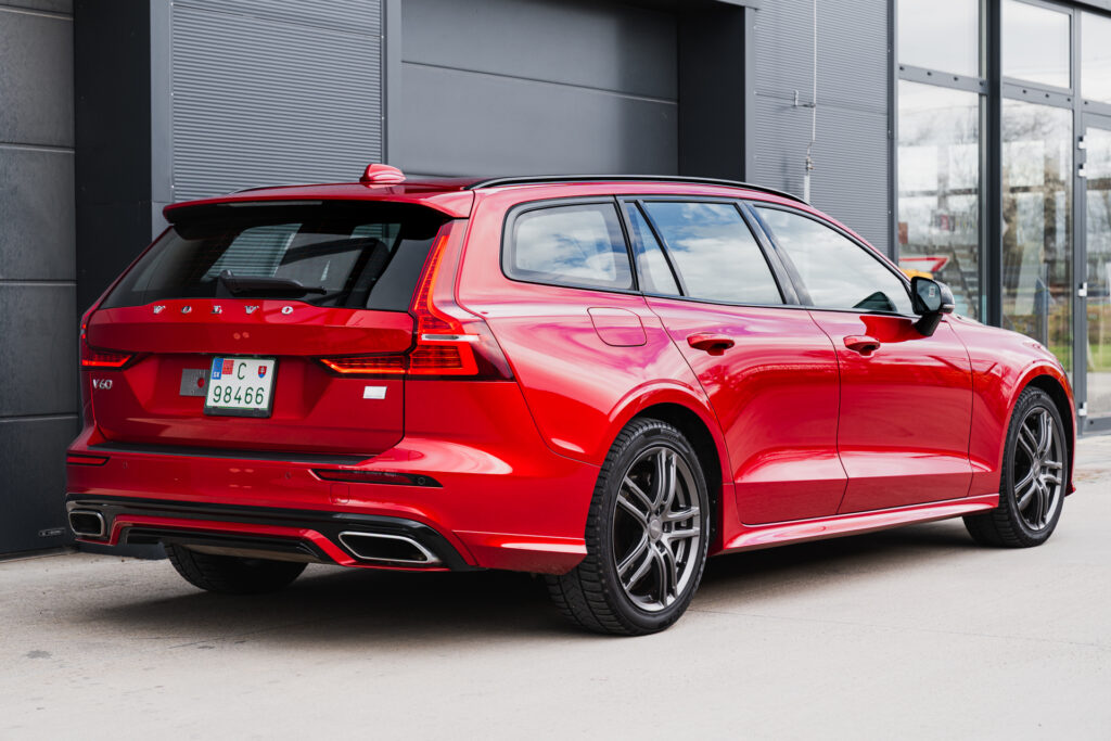 Volvo V60 T6 R-Design - Pohon všetkých kolies
