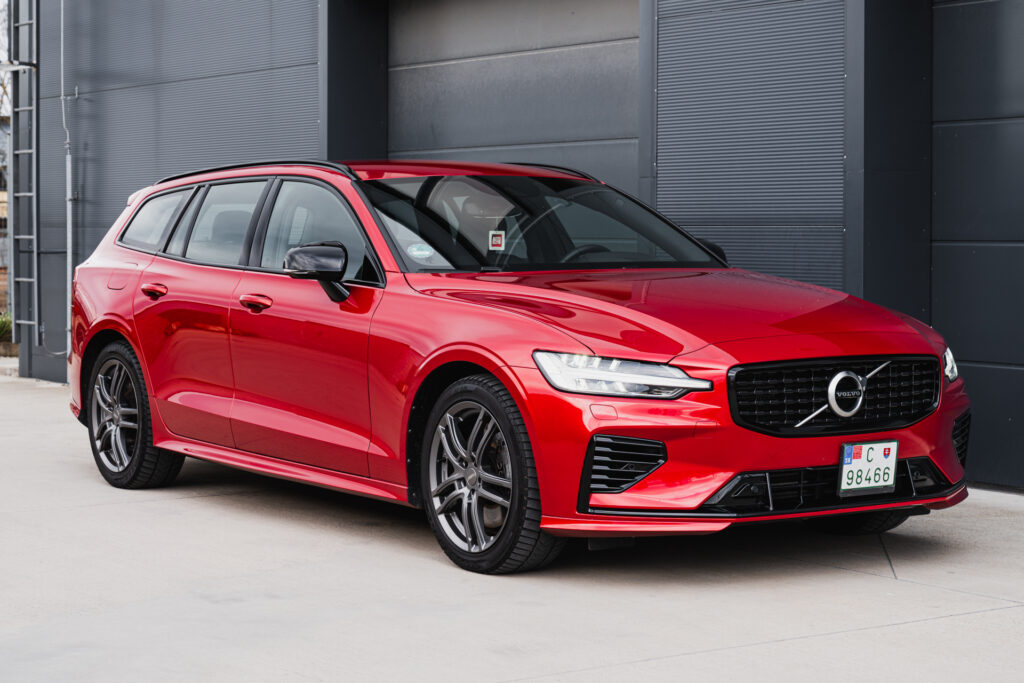 Volvo V60 T6 R-Design - Pohon všetkých kolies